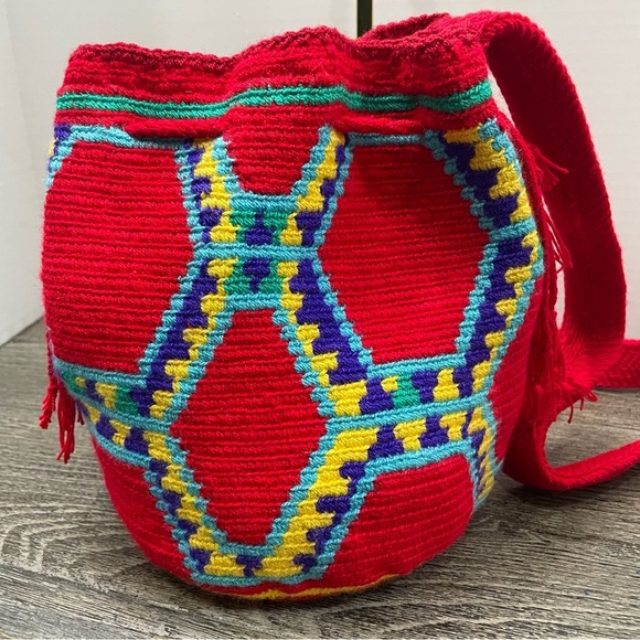 Red Woven Hobo bucket Shoulder Bag. Tassels. Hippie. Pre-owned. - Picture 3 of 12